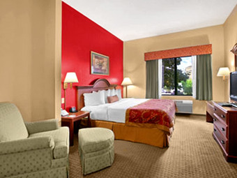 Hotel Wingate By Wyndham Schaumburg / Convention Center