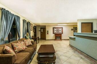 Hotel Super 8 By Wyndham Sulphur Lake Charles