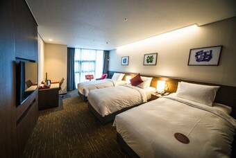 Hotel Ramada Encore By Wyndham Busan Station