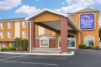 Hotel Sleep Inn & Suites