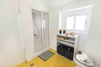 Apartamento Lovelystay - Bright Studio In Carmo, Chiado