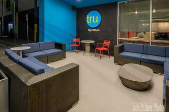 Hotel Tru By Hilton Dallas Downtown Market Center