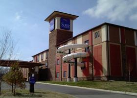 Hotel Sleep Inn & Suites And Indoor Water Park