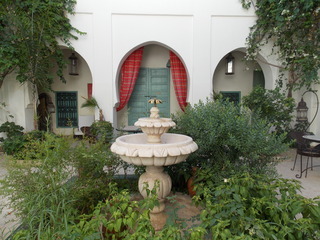 Albergue Riad Dar Bounouar